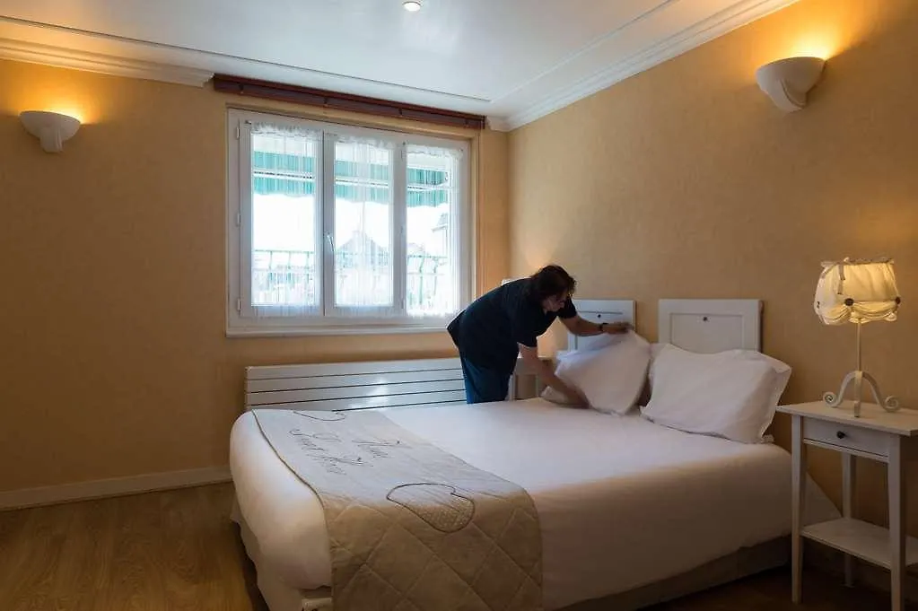 Auberge La Tomette Vitrac  3*, Vitrac (Cantal) France